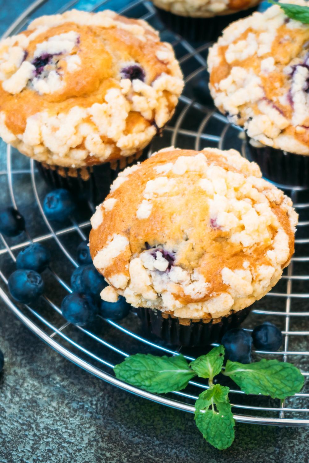 Blueberry Muffins with Streusel Topping